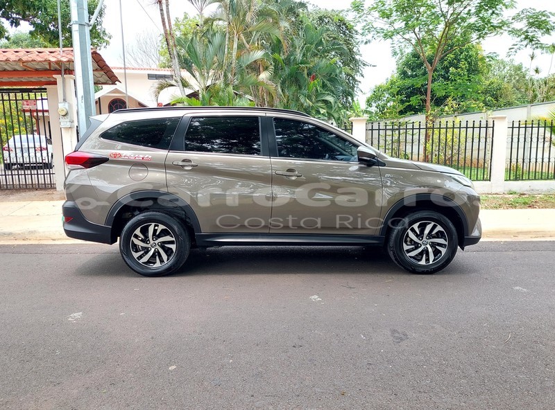Comprar usados carro toyota rush otro en espiritu santo en puntarenas